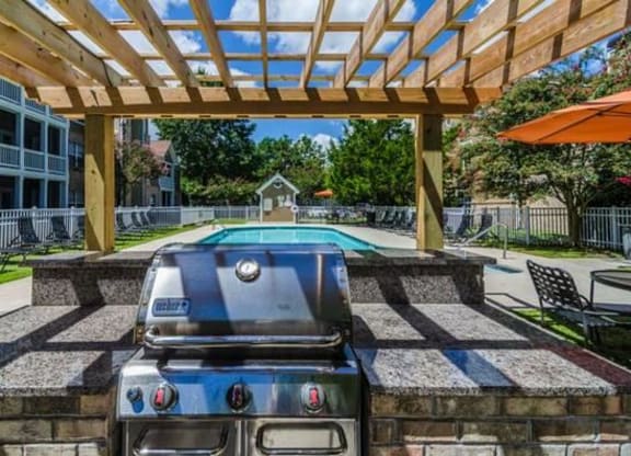 Clear Run Apartments in Wilmington NC pool grill