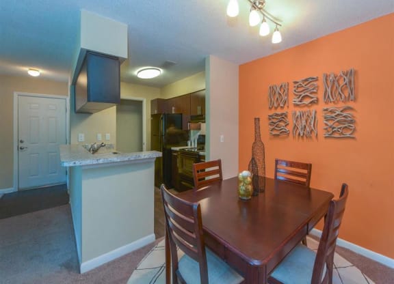 Clear Run Apartments in Wilmington NC dining