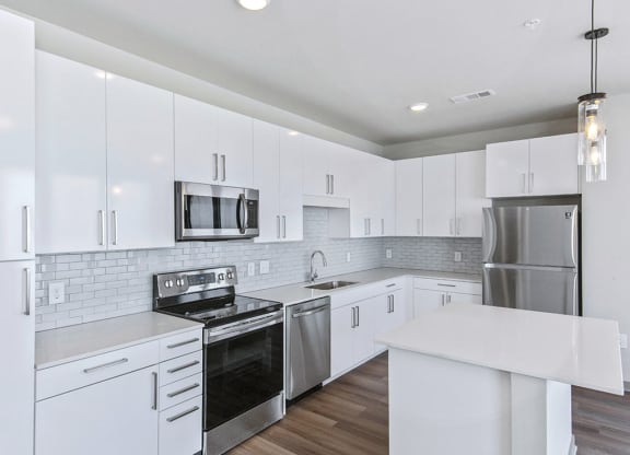 Kitchen Pier 33 at Pier 33 Apartments, North Carolina