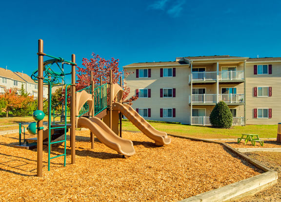 Lake Ridge Square Apartments in Ashland Playground