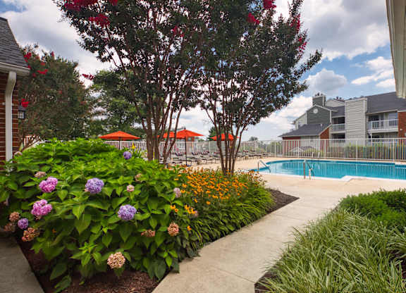 Garden area at The Crest on Hampton Hollow, Maryland, 20904