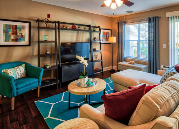 Smiths Landing Apartments Living Room