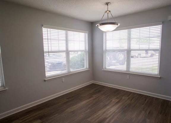 Bedroom at Flintlake Apartments