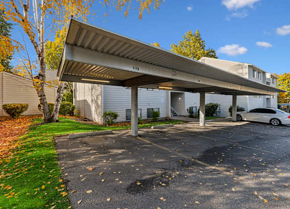 Carport at Peaks on Pines, Washington, 99216