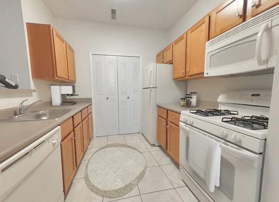 Fully-equipped kitchen