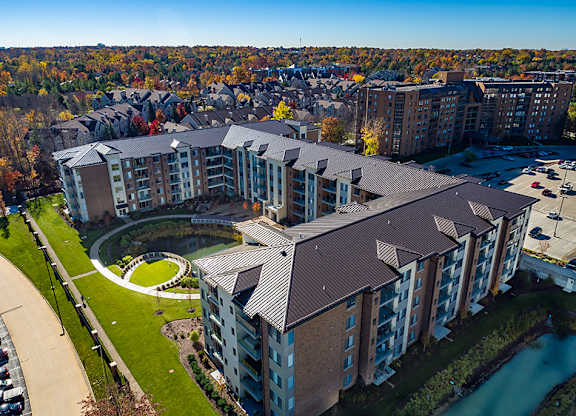 Four Seasons Apartments building 4