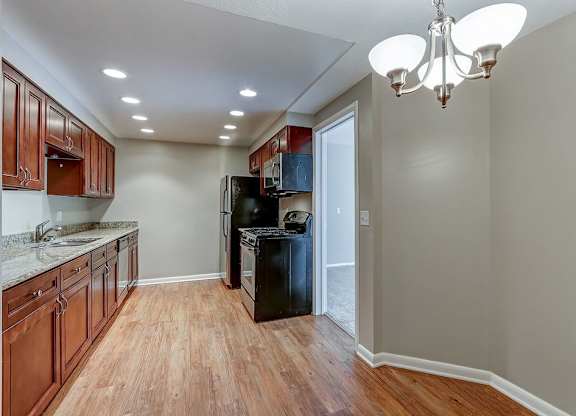 Spacious kitchens with eat-in dining area