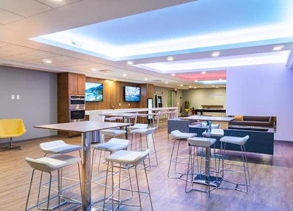 Entertainment lounge exclusive to Four Seasons 4