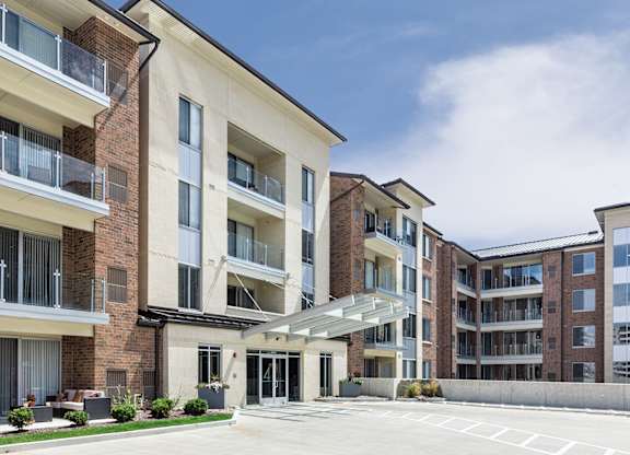 Beautiful apartment complex in Northeast, OH