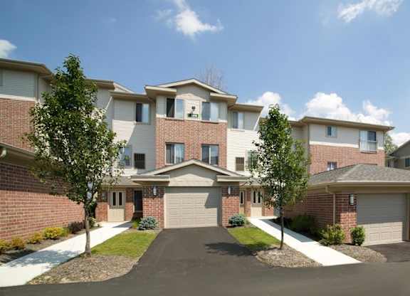 Townhome apartments in Willoughby hills Ohio
