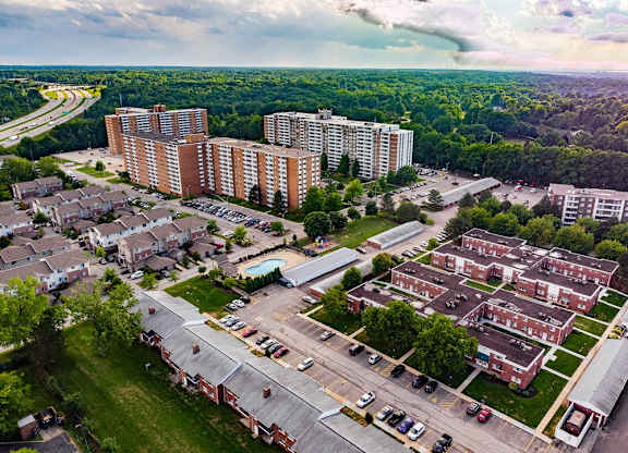 The Village at Pine Ridge Apartments in Willoughby Hills, Ohio