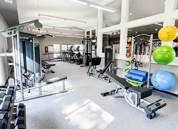 New professional-caliber fitness studio with Matrix equipment and free weights