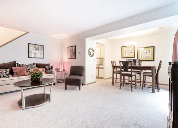 Big Creek Apartments and Townhomes living room and dining room
