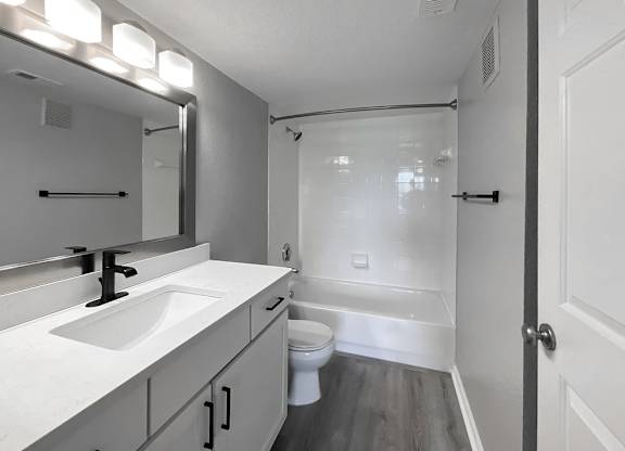 Luxe bathroom at Cypress Grand