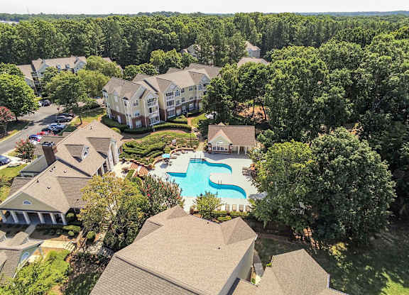 Legacy Arboretum Apartments aerial view of community
