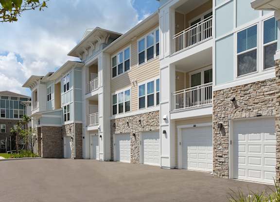 Garages available for rent