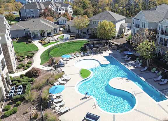 Pool with swim lane