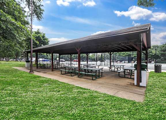 Outdoor patio at Monticello at Southern Towers, Virginia