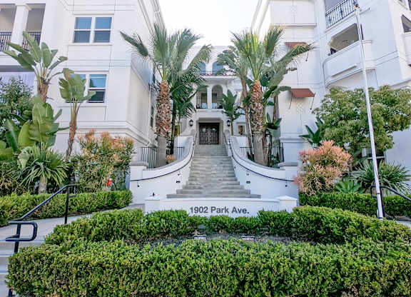 Entrance of the property at Parkview Living Apartments, Los Angeles, CA, 90026