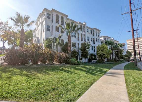Exterior view of property at Parkview Living Apartments, California, 90026