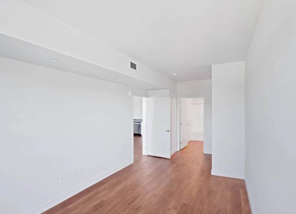 Unfurnished Spacious room at Sora Apartments, Inglewood, California