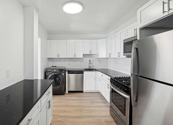 Fully Equipped Kitchen at Stratford at Southern Towers, Alexandria, VA, 22311