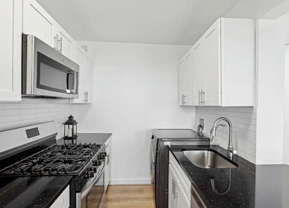 Black Appliances at Stratford at Southern Towers, Alexandria, 22311