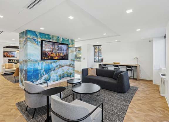 Resident Lounge at Stratford at Southern Towers, Alexandria, Virginia