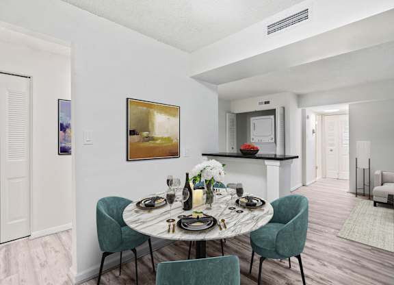 Dining table at Vistas of Annandale, Annandale, VA, 22003