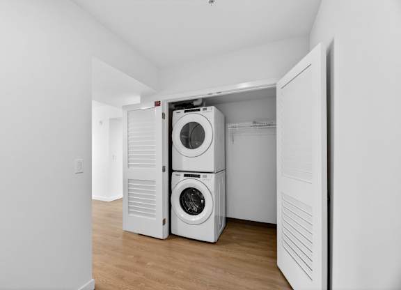 Laundry Room at Victory Northgate Apartments, Seattle