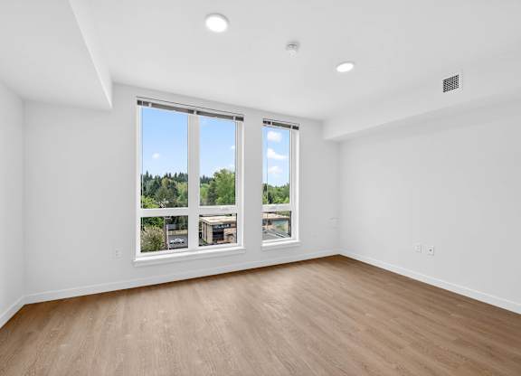 Plain Room at Victory Northgate Apartments, Washington, 98125