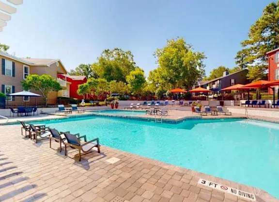 Sparkling Pool at Breckinridge Vue, Duluth, 30096