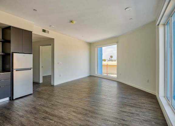 Open Concept Kitchen at Catalina West Adams, Los Angeles, CA