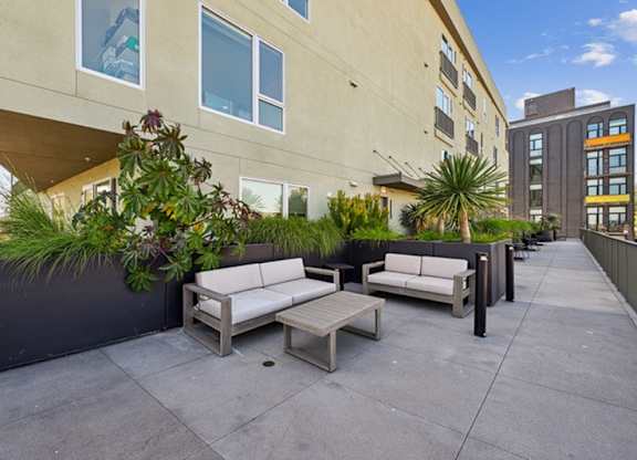 Outdoor Lounge at 2221 S Western, Los Angeles