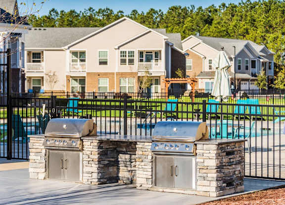 Grilling Station at Leland Station Apartments, Leland, 28451