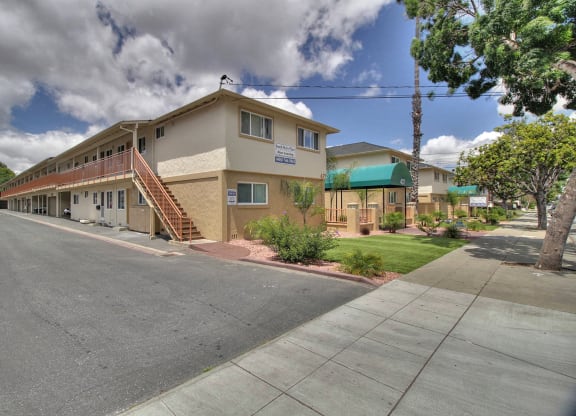 full street view at South Mary Place, Sunnyvale, California