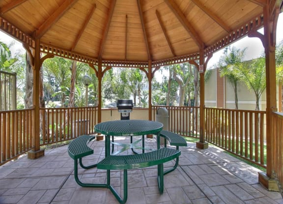 Gazebo With Multiple Built-In Stainless Barbecue Grill at Maison Massol, California