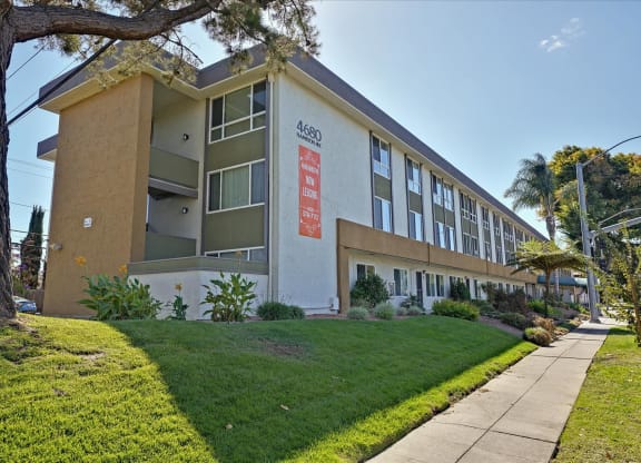 Apartment Building View at Hamilton Apartments in San Jose, California 95130