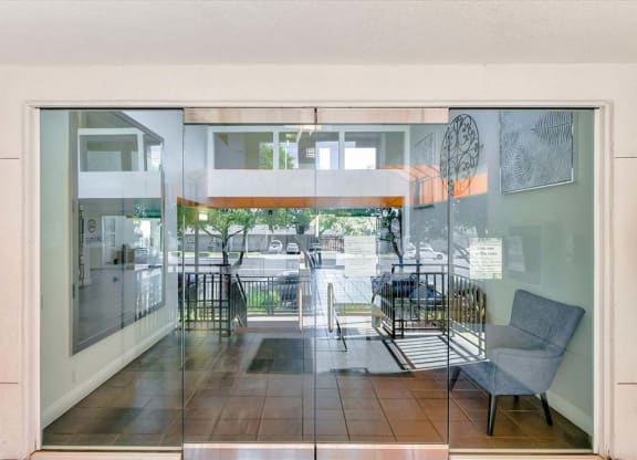 entrance to lobby at The Luxe, Santa Clara, 95051