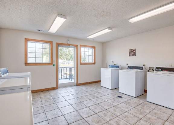 A laundry room with a washer and dryer.