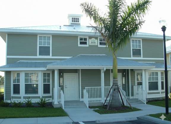 A house with the number 809 on it.