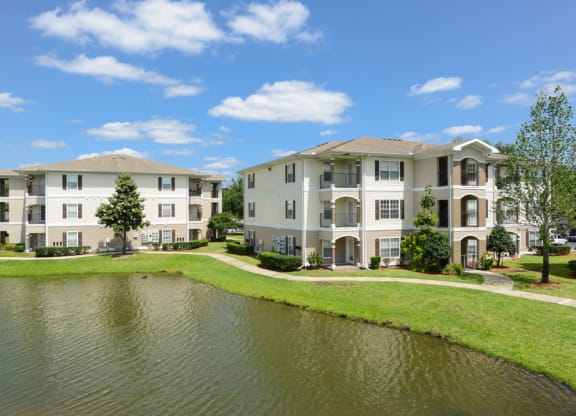 Addison Landing Exterior