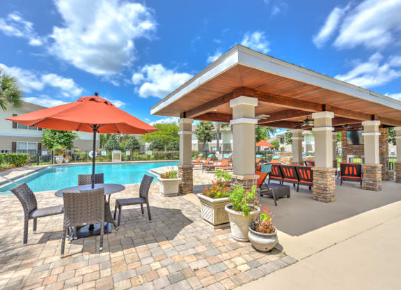 Addison Landing Poolside Area