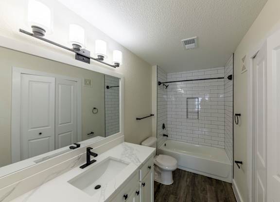 Addison Landing | 3 bedroom | Siena Floor Plan primary bathroom