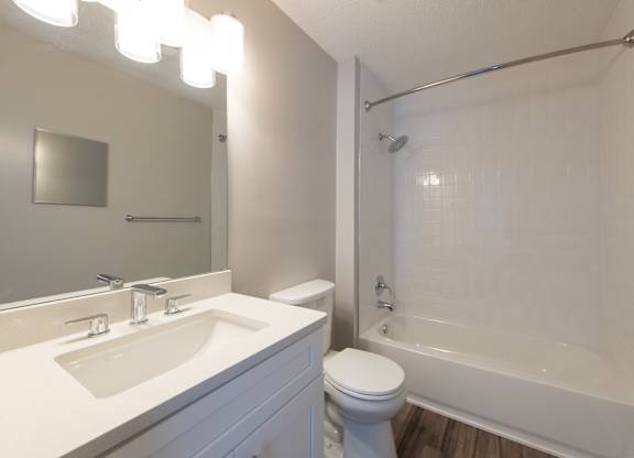 Dobbins Hill bathroom
