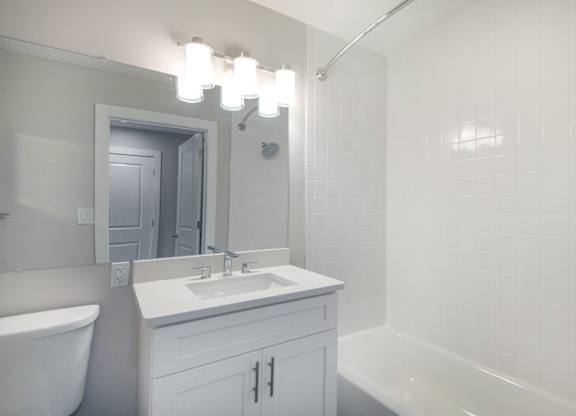 Dobbins Hill bathroom