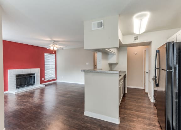 Parque at Bellaire Open Kitchen and Living Room