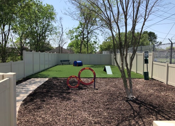 Parque at Bellaire Dog Park