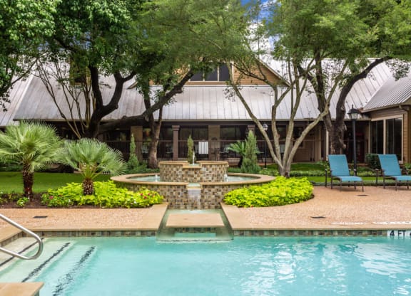 Beautiful Pools at Ventana Oaks Apartments, Austin, TX