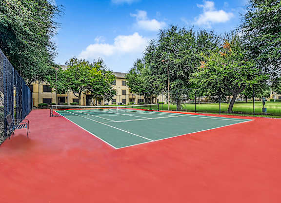 Open Tennis Court at The Canyons Apartments, Fort Worth